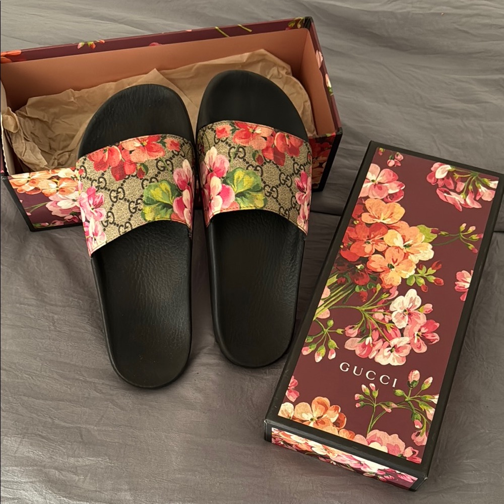 Gucci Black and Floral Slide Sandals